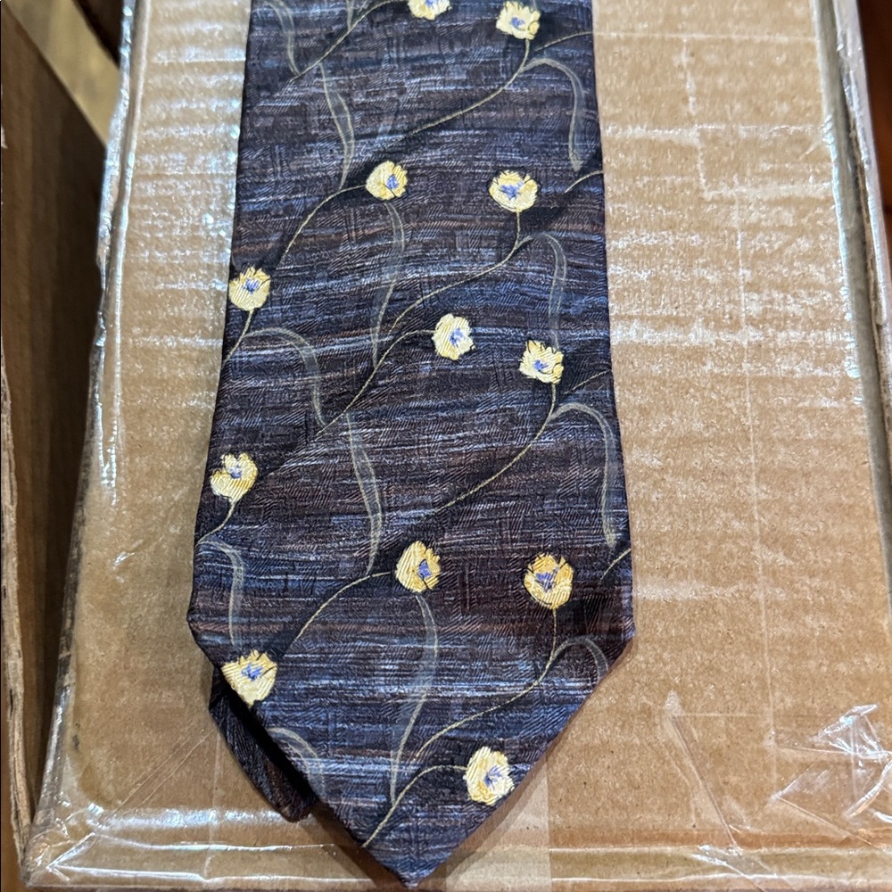 Ermenegildo Zegna Dark Floral Tie